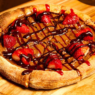 Strawberry Nutella Pizza